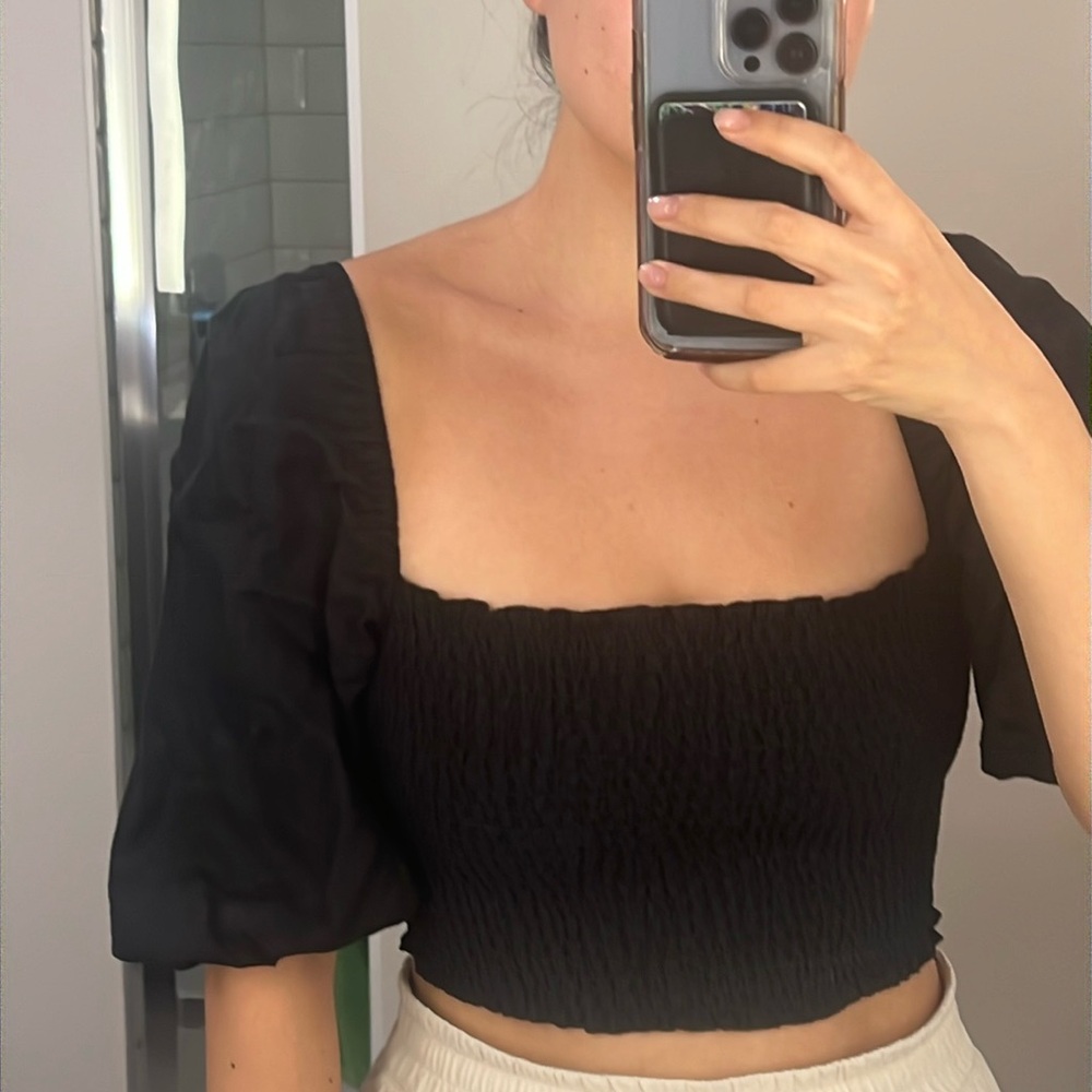 Reformation puff sleeve crop top size 6